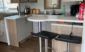 3 Bedroom 2 Bathroom Prestige Caravan Presthaven Sands
