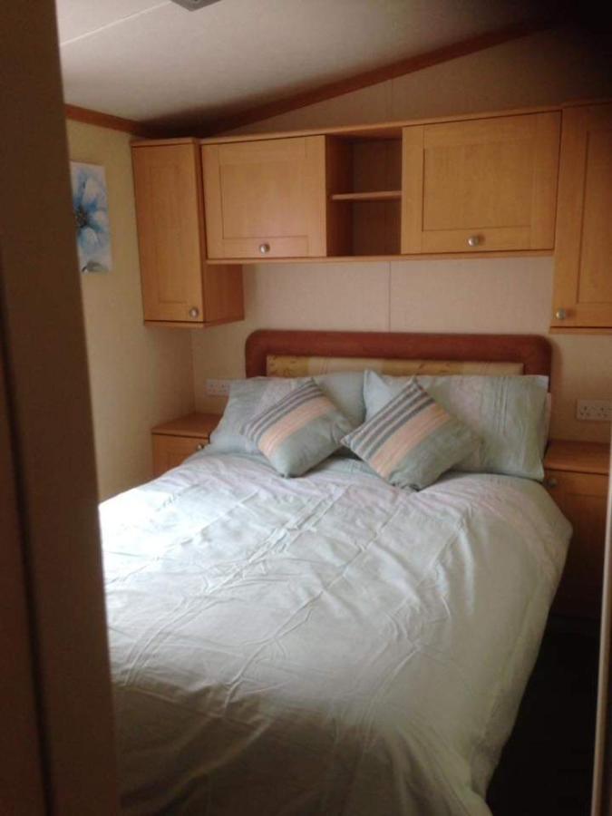 3 Bedroom 2 Bathroom Prestige Caravan Presthaven Sands Talacre Exterior photo