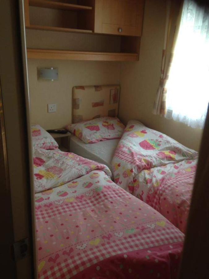 3 Bedroom 2 Bathroom Prestige Caravan Presthaven Sands Talacre Exterior photo
